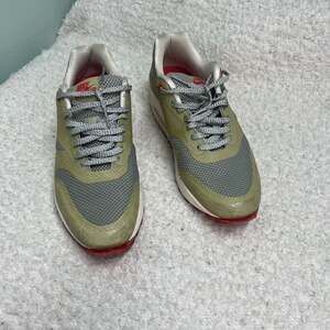 Nike Air Max 1 Hyperfuse Matte Silver Gold Red 580783-001 Women's Size 10